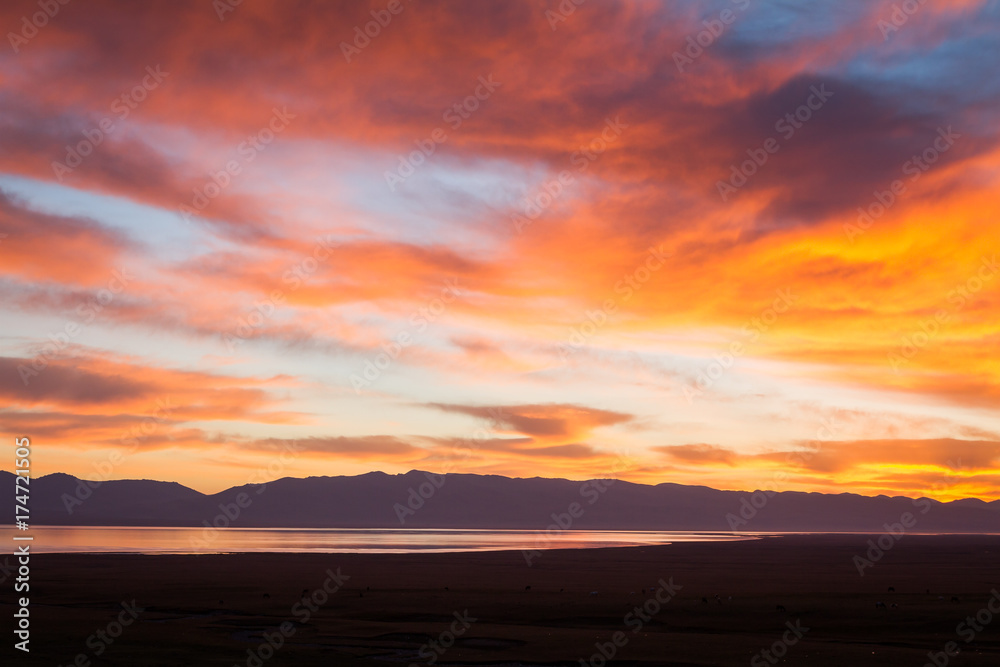 Fototapeta premium Sunset on Song Kul Lake in Kyrgyzstan