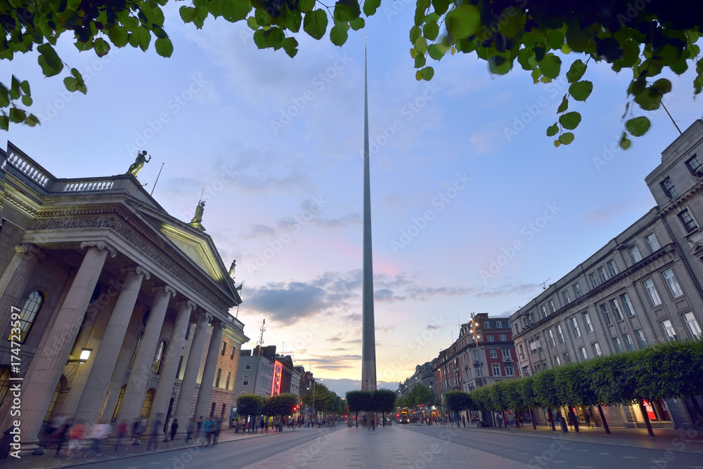 Fototapeta premium Słynny punkt orientacyjny Iglicy w Dublinie