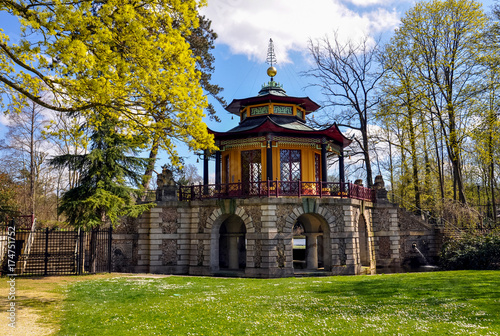 Chinese temple, French