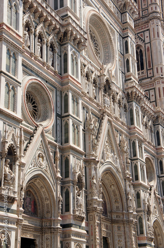Detail of facade the Cathedral of Saint Mary of the Flower (Cattedrale di Santa Maria del Fiore, Duomo) in Florence (Firenze), Italy