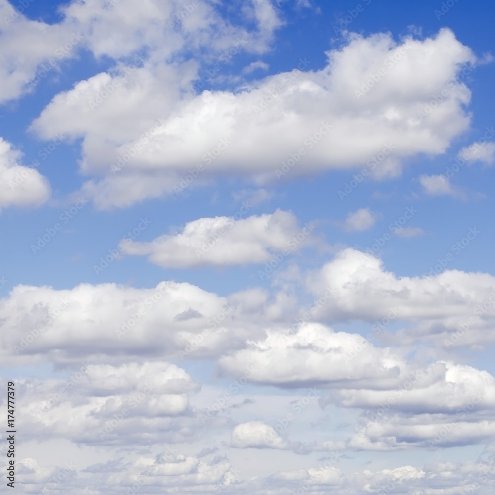 Fototapeta premium Zachmurzone niebo, cumulusy