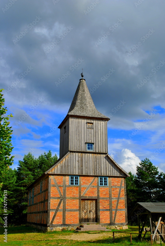 Wiejski kościółek, Wdzydze Kiszewskie