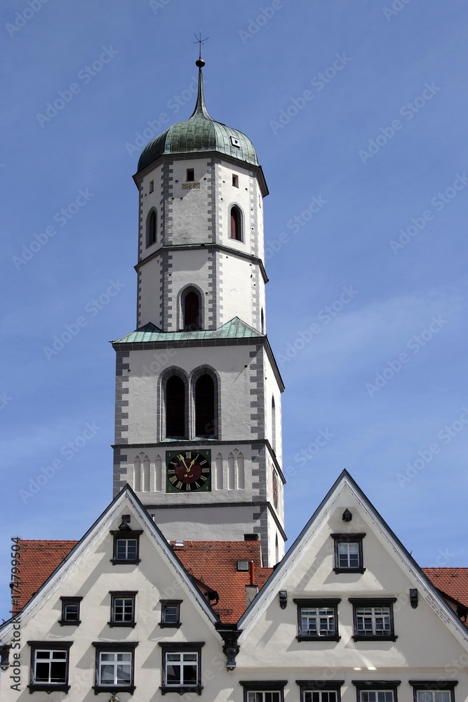 The spire of the city parish church of St. Martin with house gables, market square Biberach, Biberach an der Riss, Upper Swabia, Baden-Wuerttemberg, Germany, Europe