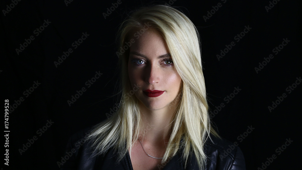 Fototapeta premium Beautiful vampire woman 