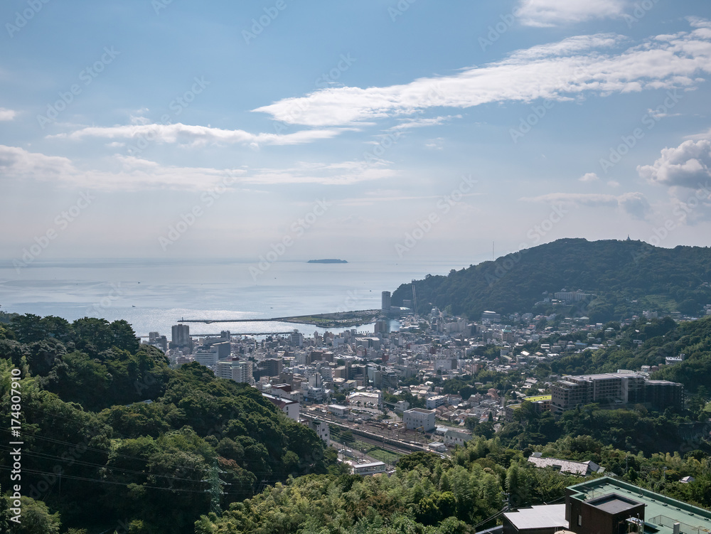 Obraz premium Cityview of Atami City (熱海市街) in Shizuoka, Japan.