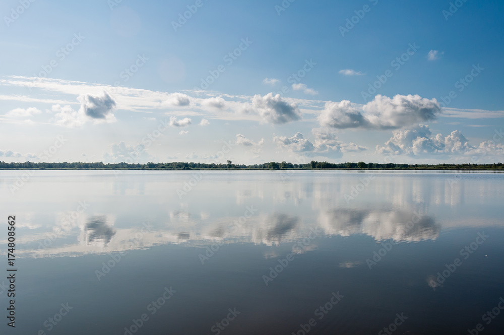 Obraz premium Reflection in the water