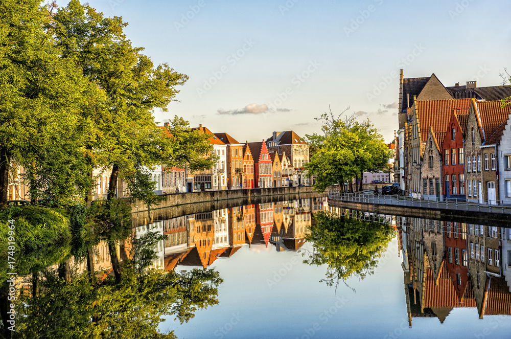 Fototapeta premium Beautiful Reflections in Canal - European Travel Destination