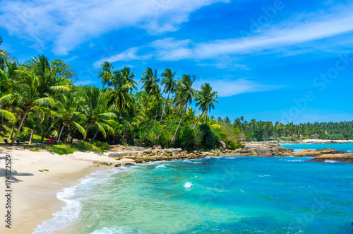 Fototapeta Naklejka Na Ścianę i Meble -  Tropical beach in Sri Lanka