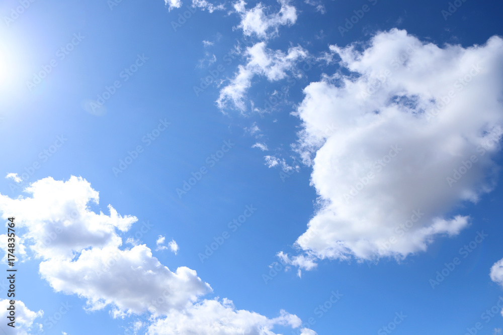 眩しい空と雲 眩しい空と雲