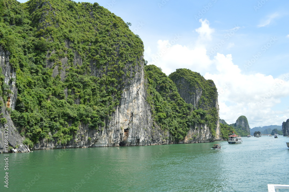 Obraz premium 世界遺産ハロン湾