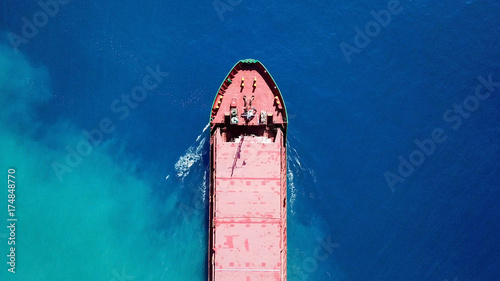 Φωτογραφία General cargo ship at sea - Aerial image