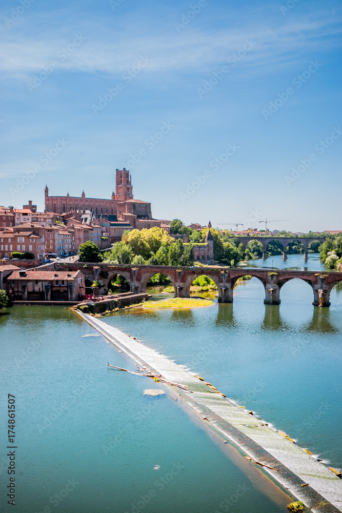 Obraz premium Vue sur le Tarn et Albi