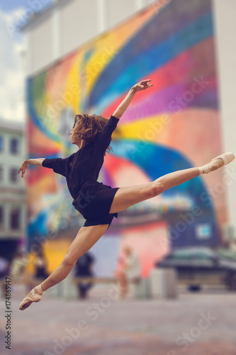 Принти на полотні Ballerina posing in the center of Moscow city