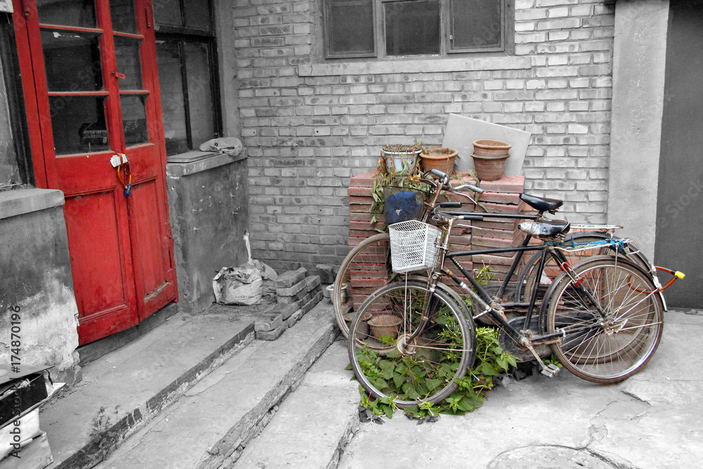 Bicycle in alley