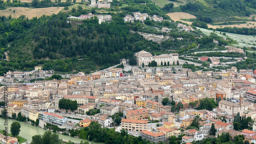 Tableau sur toile Fossombrone vista panoramica