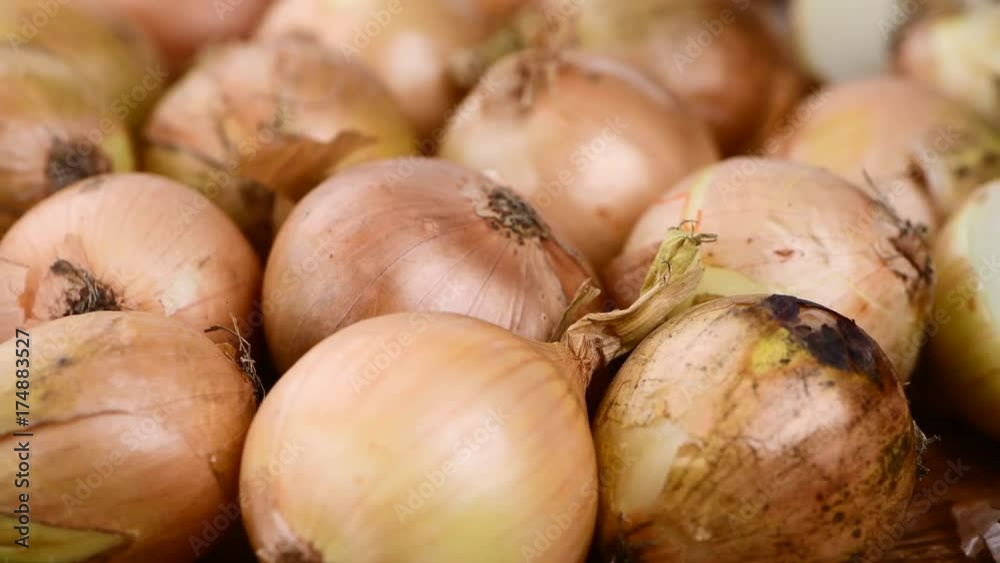 White Onions (rotating; seamless loopable; 4K) White Onions (rotating; seamless loopable; 4K)