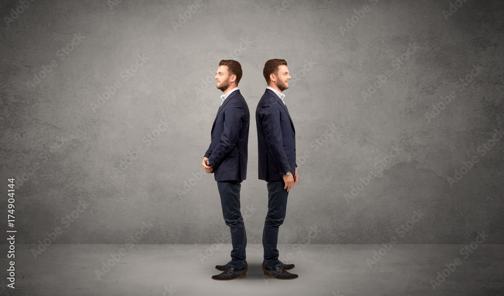 Obraz premium Businessman with two choices