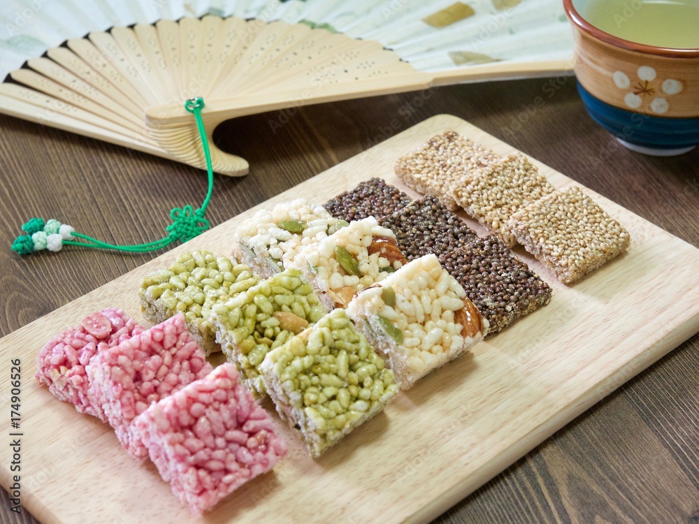 한국의 전통과자 강정,한과 Stock Photo | Adobe Stock