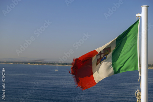 sventola la bandiera sulla Plaia catanese photo