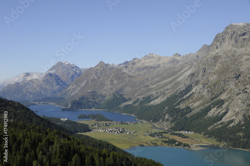 Malerische und majestätische Oberengadiner Gebirgslandschaft. Magnificant anf magic mountain region Oberengadin in the Swiss alps © gmcphotopress