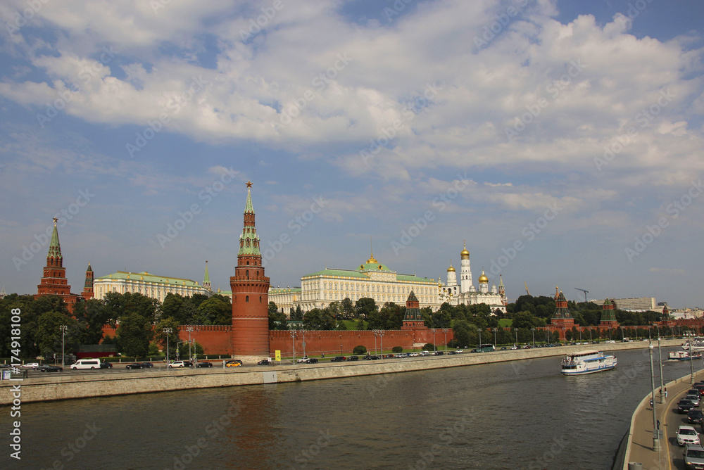 View of the Moscow Kremlin and Moscow River, Russia View of the Moscow Kremlin and Moscow River, Russia