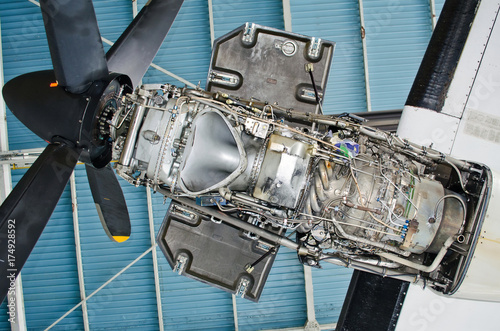 Tableau sur toile Turboprop engine of the aircraft for repair, maintenance.