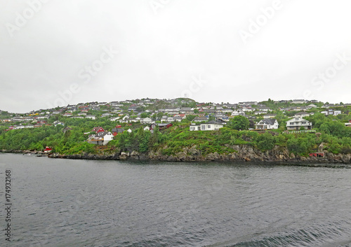 Paisaje de los fiordos noruegos, Noruega, Europa