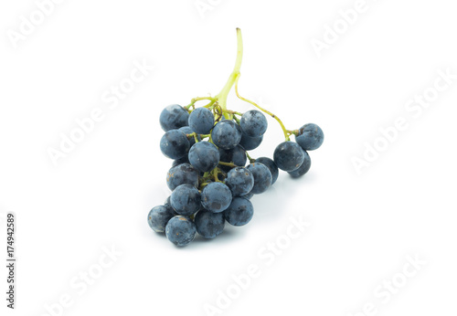 Racio uva garnacha fondo blanco photo