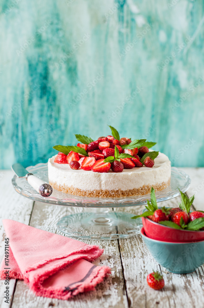 No Bake Strawberry Cheesecake
