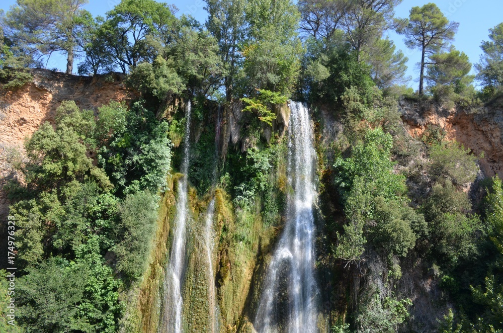 Naklejka premium Cascade