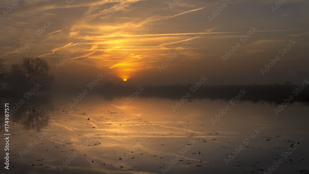 Sonnenaufgang im Teufeslmoor bei Bremen