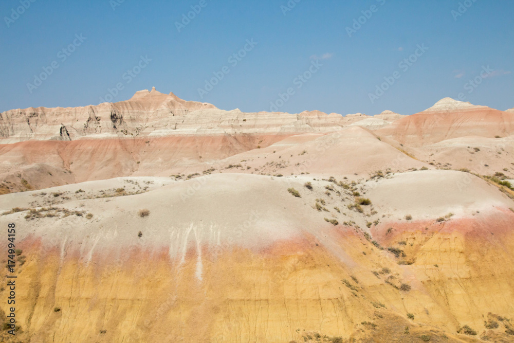 Φωτογραφία Yellow and tan sandstone in the Badlands National Park in South Dakota
