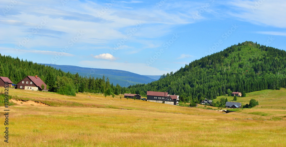 Wieś w Sudetach