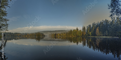 Blue morning near Kladska pond in autumn time © luzkovyvagon.cz
