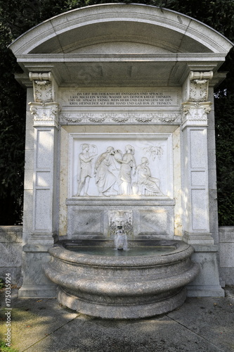 Rebekka-Brunnen, Zürich