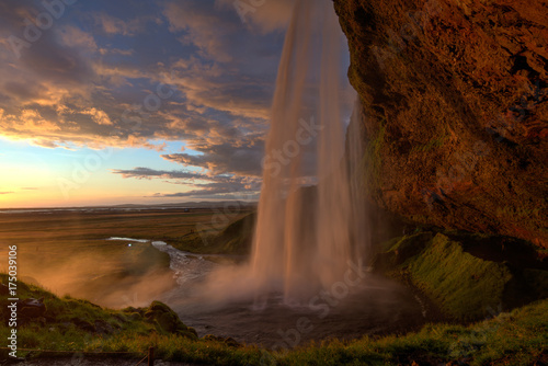 Wasserfall in der Abendsonne