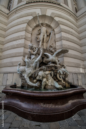 Die berühmte Hofburg in Wien, Österreich photo