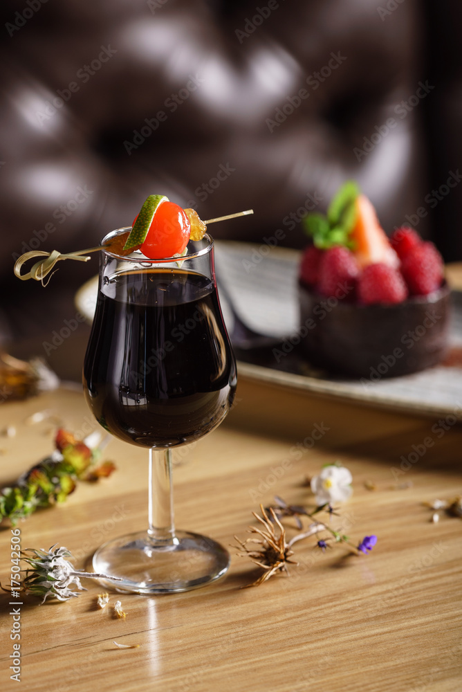 Fototapeta premium cocktail in the bar