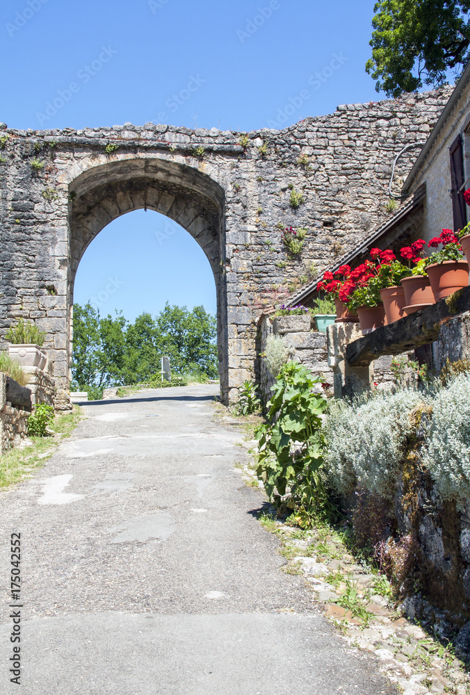 Saint Cirq Lapopie. Porche d'entrée du village. Lot. Occitanie