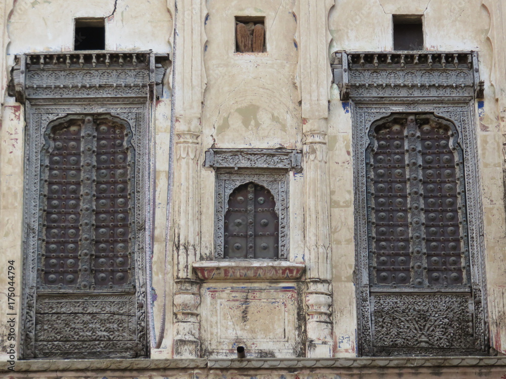 Old facade in Mandawa, India