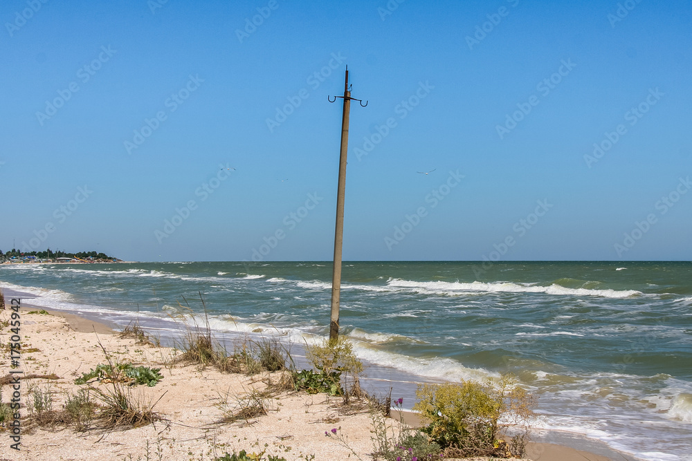 The coast of the Sea of Azov on the Fedotova spit