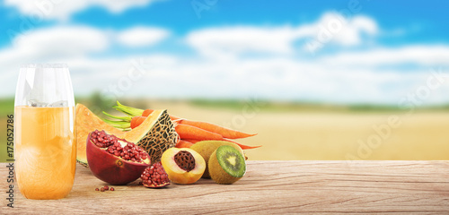 Succo di frutta, estratto fresco estivo photo