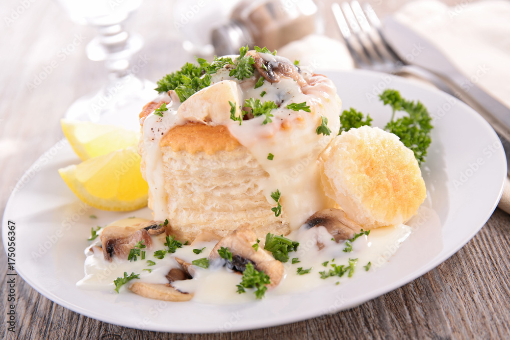 baked puff pastry with chicken,mushroom and cream baked puff pastry with chicken,mushroom and cream