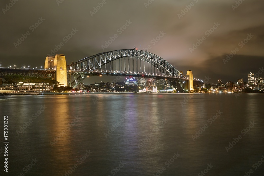 Sydney viez with Harbour Bridge