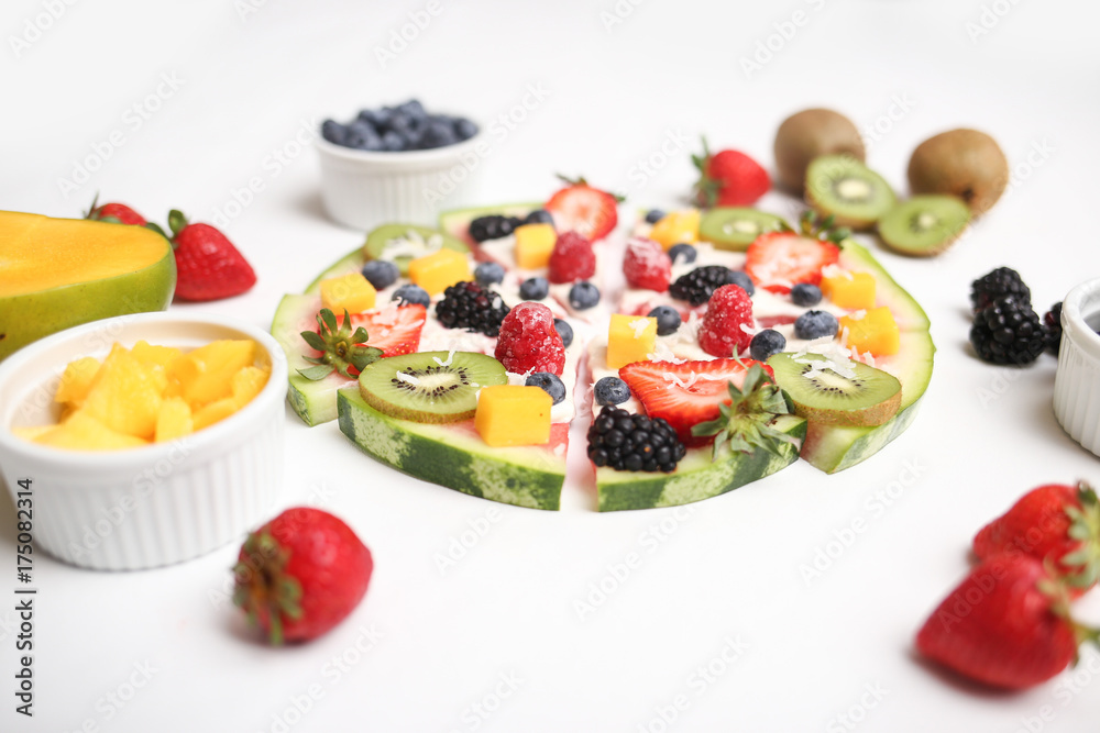 Delicious Watermelon Fruit Pizzas Delicious Watermelon Fruit Pizzas