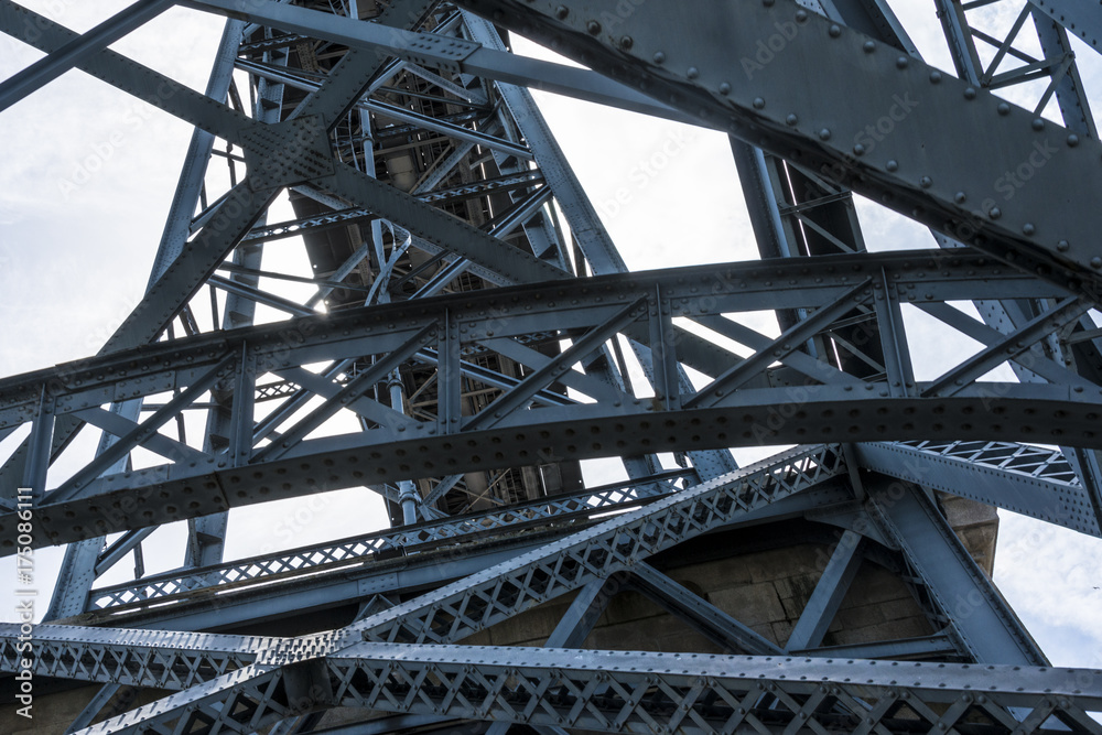 Porto Eifelbrücke Ausschnitt