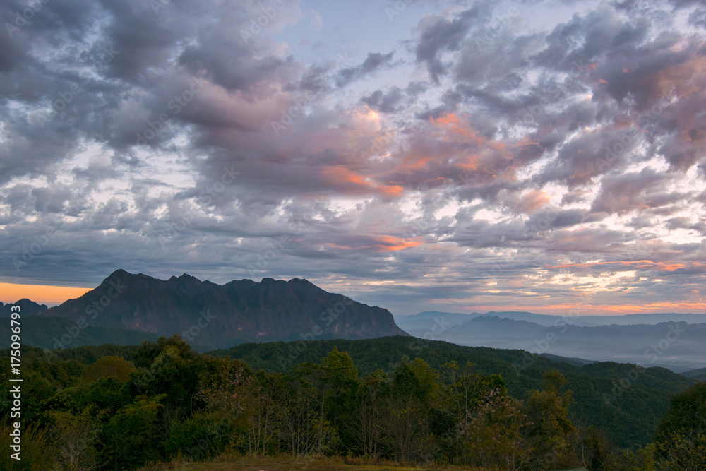 Obraz premium Doi Luang Chiang Dao, Nature, landscape, beautiful sky in Chiangmai