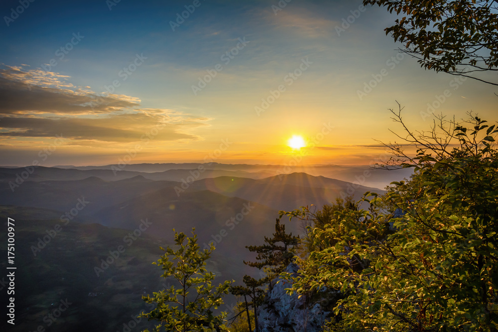 Naklejka premium Colorful summer sunrise in the Tara mountains
