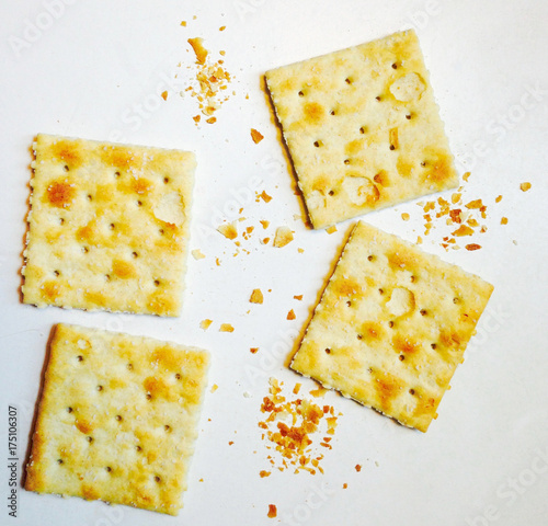 Canvastavla Saltine crackers and crumbs