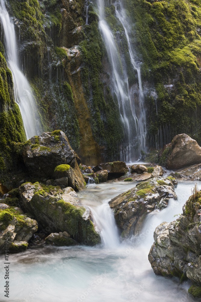 Fototapeta premium Wasserfall in der Wimbachklamm im Berchtesgadener Land